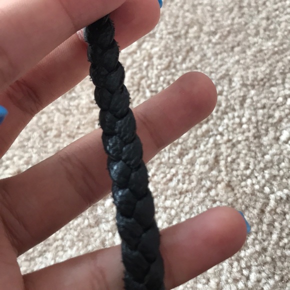 small black frilled cross body bag - Picture 4 of 4